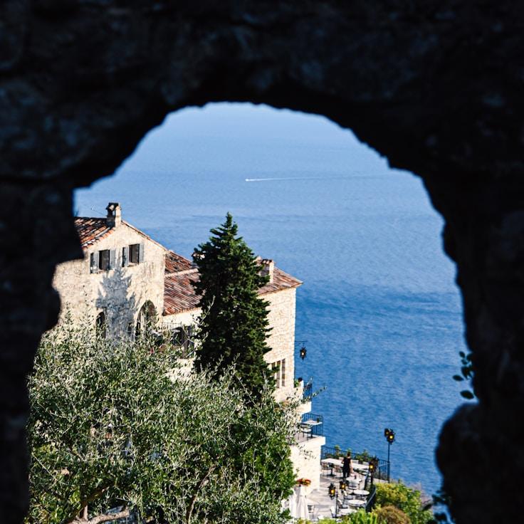 Outdoor terrace seating suitable for families in Lisbon